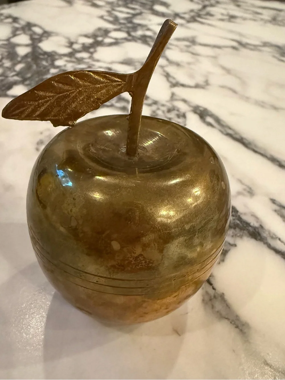 Vintage solid Brass Apple Paperweight - Mid Century Modern Desk Decor